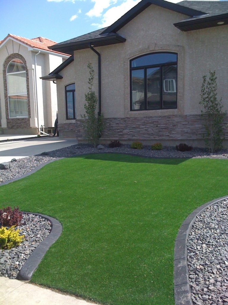 artificial turf with curb edge