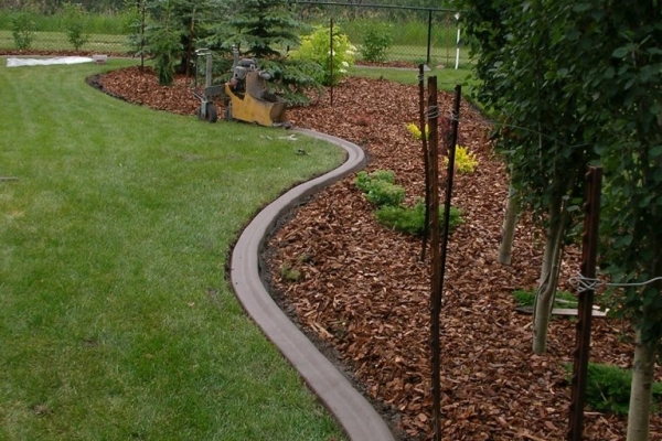 extruding curb around existing bed extruding curb around existing bed